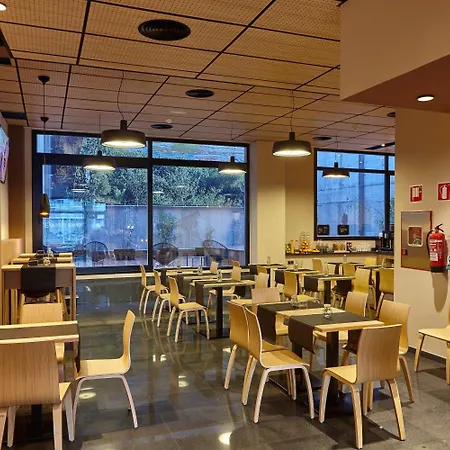 Ξενοδοχείο Plaza 2*