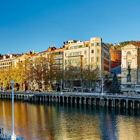 Plaza Ξενοδοχείο Μπιλμπάο