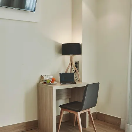 Plaza Ξενοδοχείο 2*