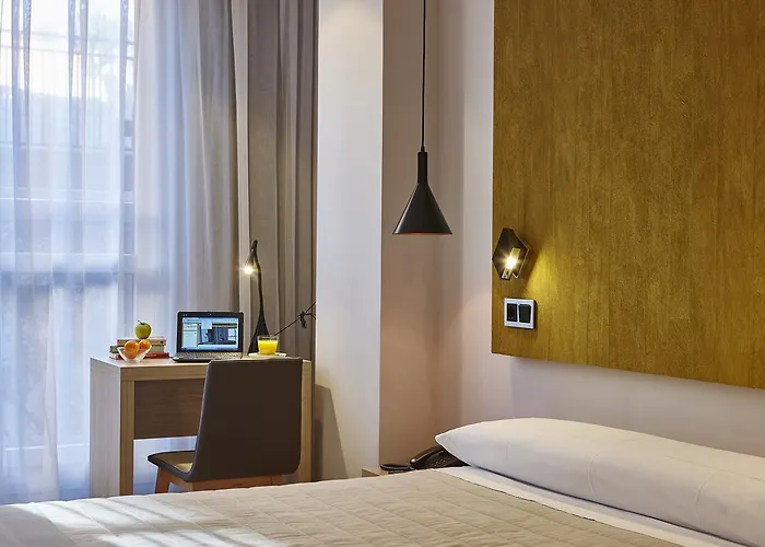 毕尔巴鄂广场酒店 2*