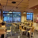 Отель Plaza 2*